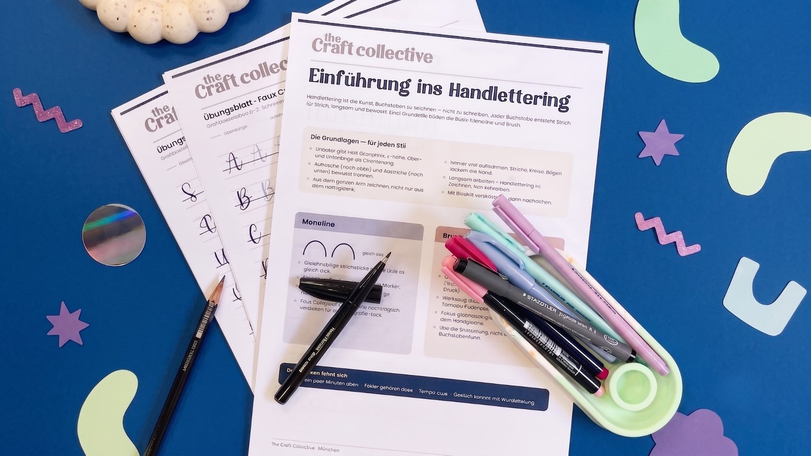 Handlettering-Übungsblätter von the Craft Collective mit Brush Pens, Bleistift und Alphabet-Vorlagen